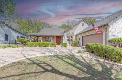 106 Wild Rose Dr, Georgetown, TX 78633-4552