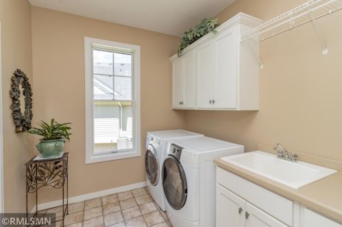 5 Hawthorne Ct, Saint Paul MN  55127-6476 exterior