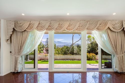 3110 Peters Cir, Glendale CA  91208-1732 exterior