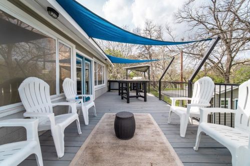 120 Erskine Fry, Seguin TX 78155 exterior