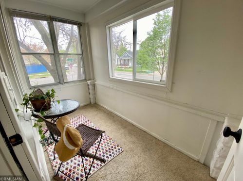 38 Douglas St, Saint Paul MN  55102-2714 exterior