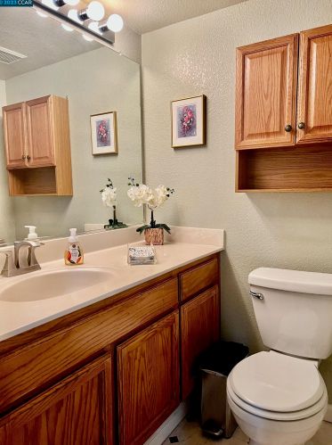 7406 Oxford Cir, Pleasanton, CA 94568-3750