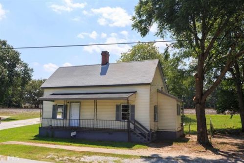 650 Ww Carr Ave, Jackson, GA 30233-2230