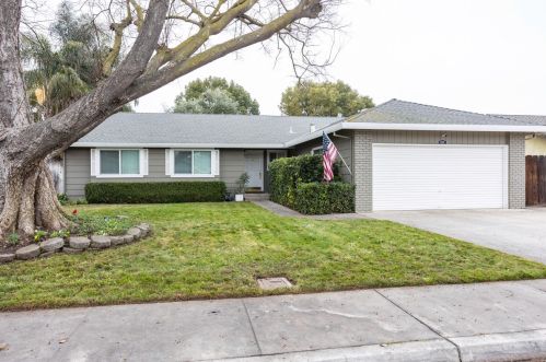 1285 Forest Dr, Turlock, CA 95380-2903