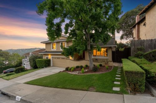 1252 Crestview Dr, San Carlos, CA 94070-4238