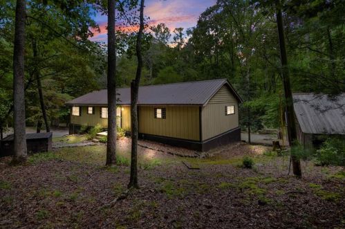 845 Garrett Branch Rd, Ellijay, GA 30536-4836