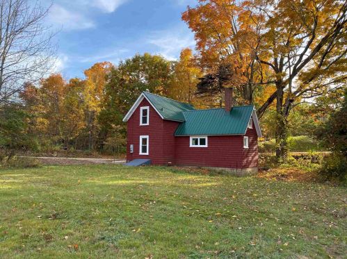 107 Rogers Rd, Belmont, NH 03220-3728