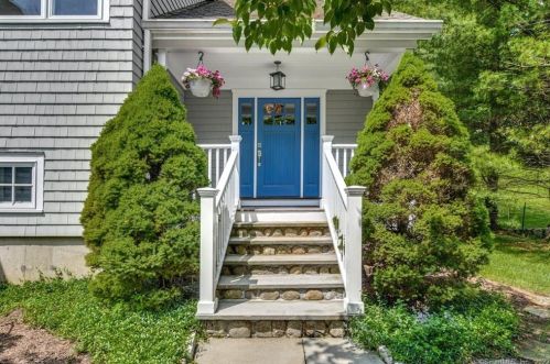 14 Seir Hill Rd, Norwalk CT  06850-0013 exterior