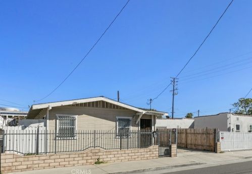 307 Shelton St, Santa Ana CA 92703-4828 exterior