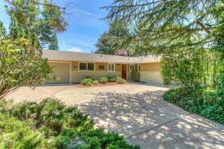 1901 Crestbrook Rd, Medford, OR 97504-8006