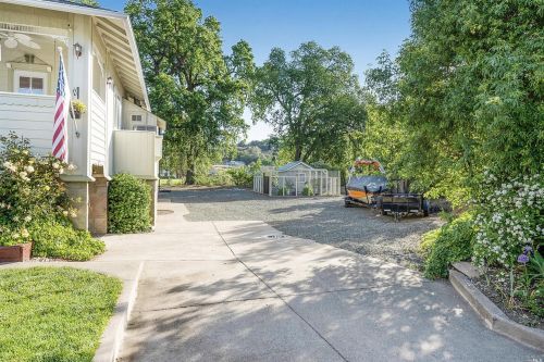 19786 Mountain Mdw, Middletown, CA 95467-8544