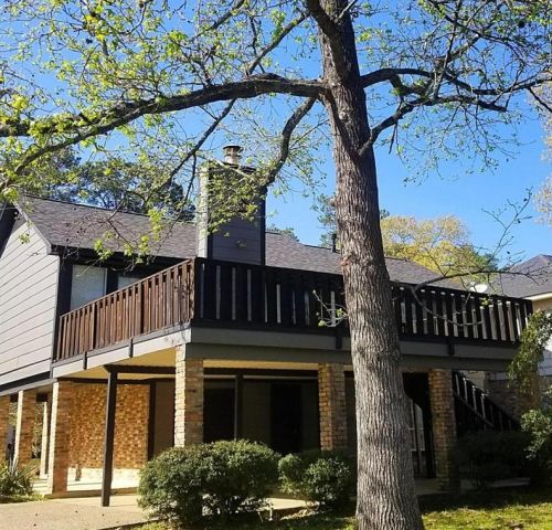 710 Snead Ct, Conroe TX  77302-3752 exterior
