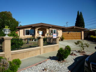 27472 Lyford St, Hayward, CA 94544-4346