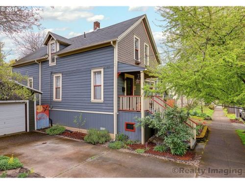 1237 Rhine St, Portland, OR 97202-2754