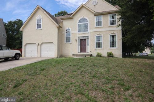 1 Homestead Ct, Erial, NJ 08081-5667