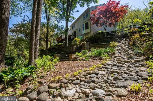 6870 Caravan Ct, Columbia MD  21044-4047 exterior