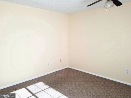 2900 Ashdown Forest Dr, Herndon VA  20171-2306 exterior