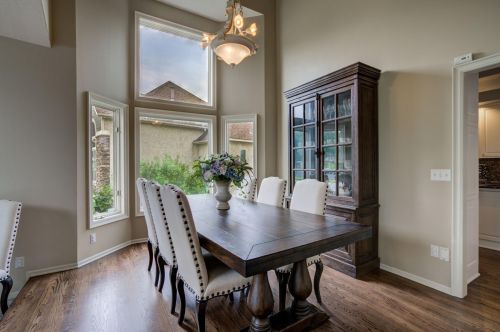 1562 Blackhawk Lake Dr, Saint Paul MN  55122-1257 exterior