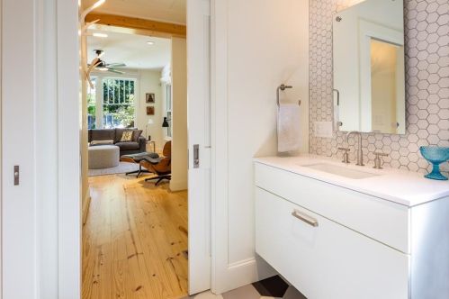 319 Edgefield Ave, Dallas TX  75208-5316 exterior