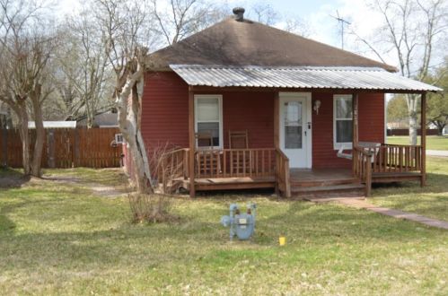 1819 Key St, Waller, TX 77484-8466