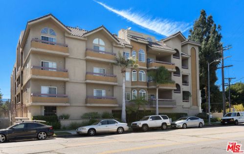 4301 Fulton Ave, Van Nuys CA  91423-3900 exterior