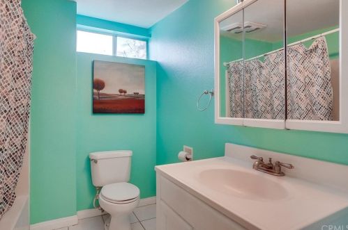 4619 130 St, Hawthorne CA 90250-5146 exterior