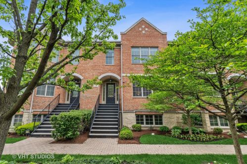 1711 Dewes St, Glenview, IL 60025-4301