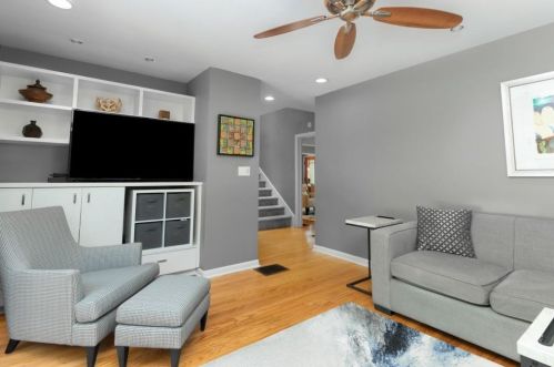 676 Hillpine Dr, Atlanta GA  30306-3277 exterior