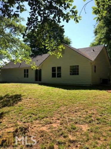 51 River Park Ct, Newnan, GA 30265-1852