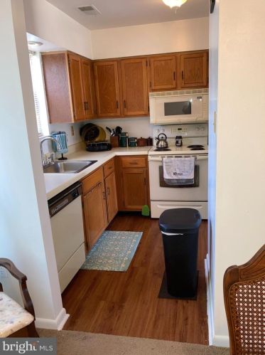 63 Lexton Dr, York PA 17404-9437 exterior