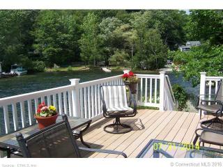 5 Laurel Passway, Winsted CT  06063-3231 exterior