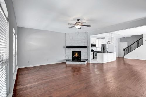 4200 Comanche Dr, Carrollton TX  75010-3300 exterior