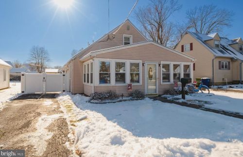 101 Firth Ln, Palmyra, NJ 08065-1329