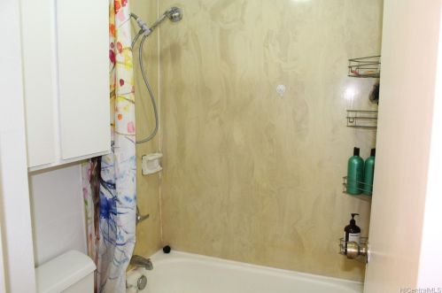 2847 Waialae Ave, Honolulu HI  96826-1820 exterior