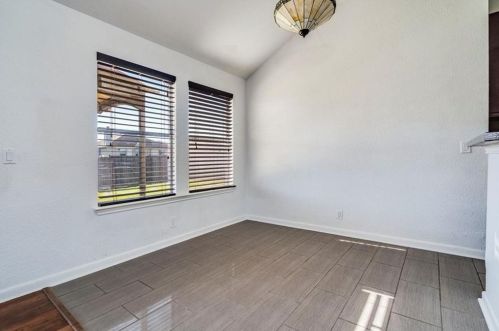 123 Discovery, Uhland TX 78640-5490 exterior