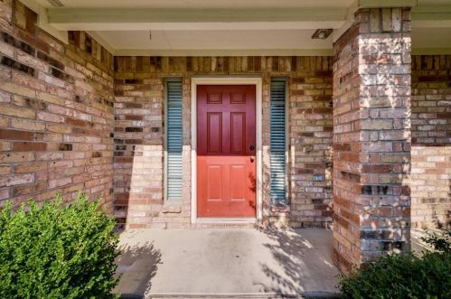 6345 Apalachee Trl, Fort Worth, TX 76179-4569
