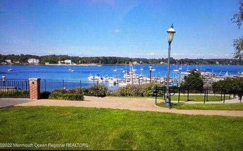 301 Spring St, Tinton Falls NJ  07701-2282 exterior