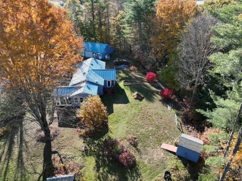 33 Jones Hill Rd, Danbury, NH 03230-4345