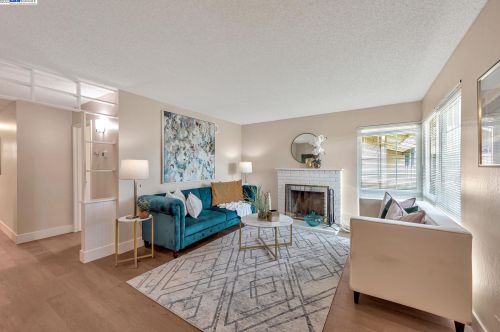 2641 Hawthorne Ave, Hayward, CA 94545-3311