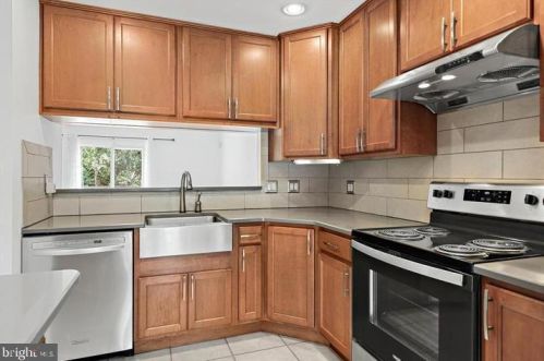 3676 Childress Ter, Burtonsville MD  20866-2036 exterior