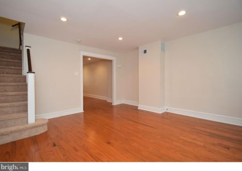 321 Hermitage St, Philadelphia PA  19128-4605 exterior