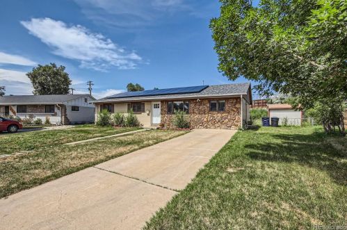 618 Jasmine Way, Denver, CO 80224-1212