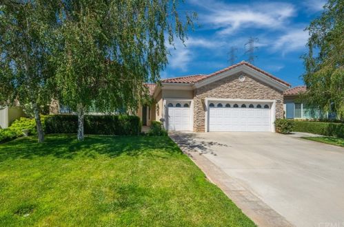 902 Pebble Beach Rd, Beaumont, CA 92223-8533