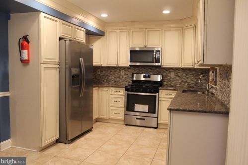 45 Medford Ln, Willingboro, NJ 08046-3120