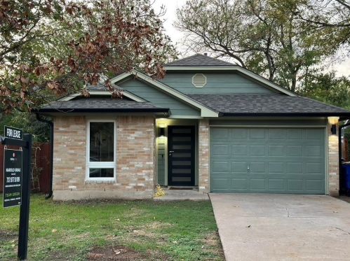 4806 Crest Oak Rd, Austin TX  78744-3011 exterior