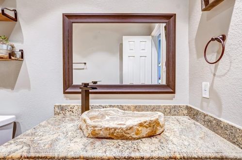 11028 San Jacinto Dr, Morgans Point TX 77571-9533 exterior