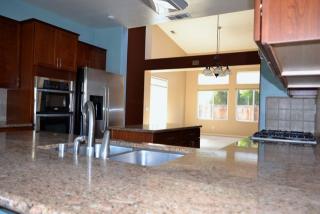 874 Joliet Ln, Clovis, CA 93619-7695