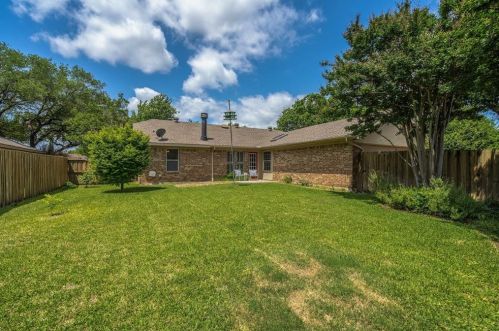 305 Trl Vw Ln, Garland TX  75043-5631 exterior