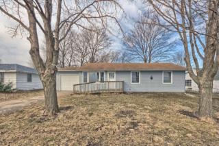 613 School St, Minier, IL 61759-7516