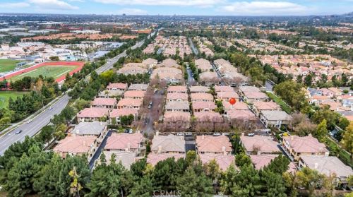 21 Salton, Irvine CA  92602-2425 exterior